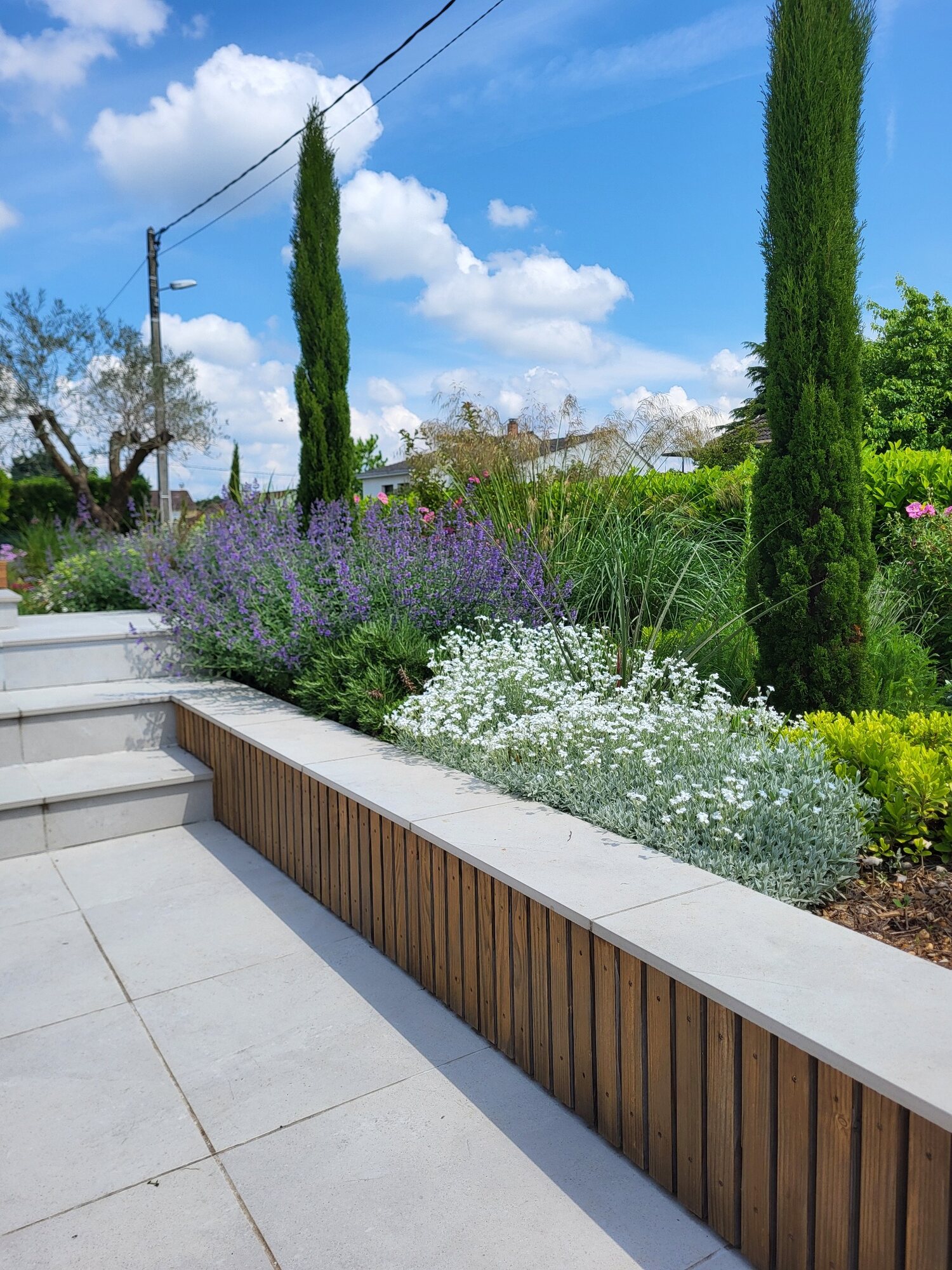 Jardin avec piscine à Meyzieu